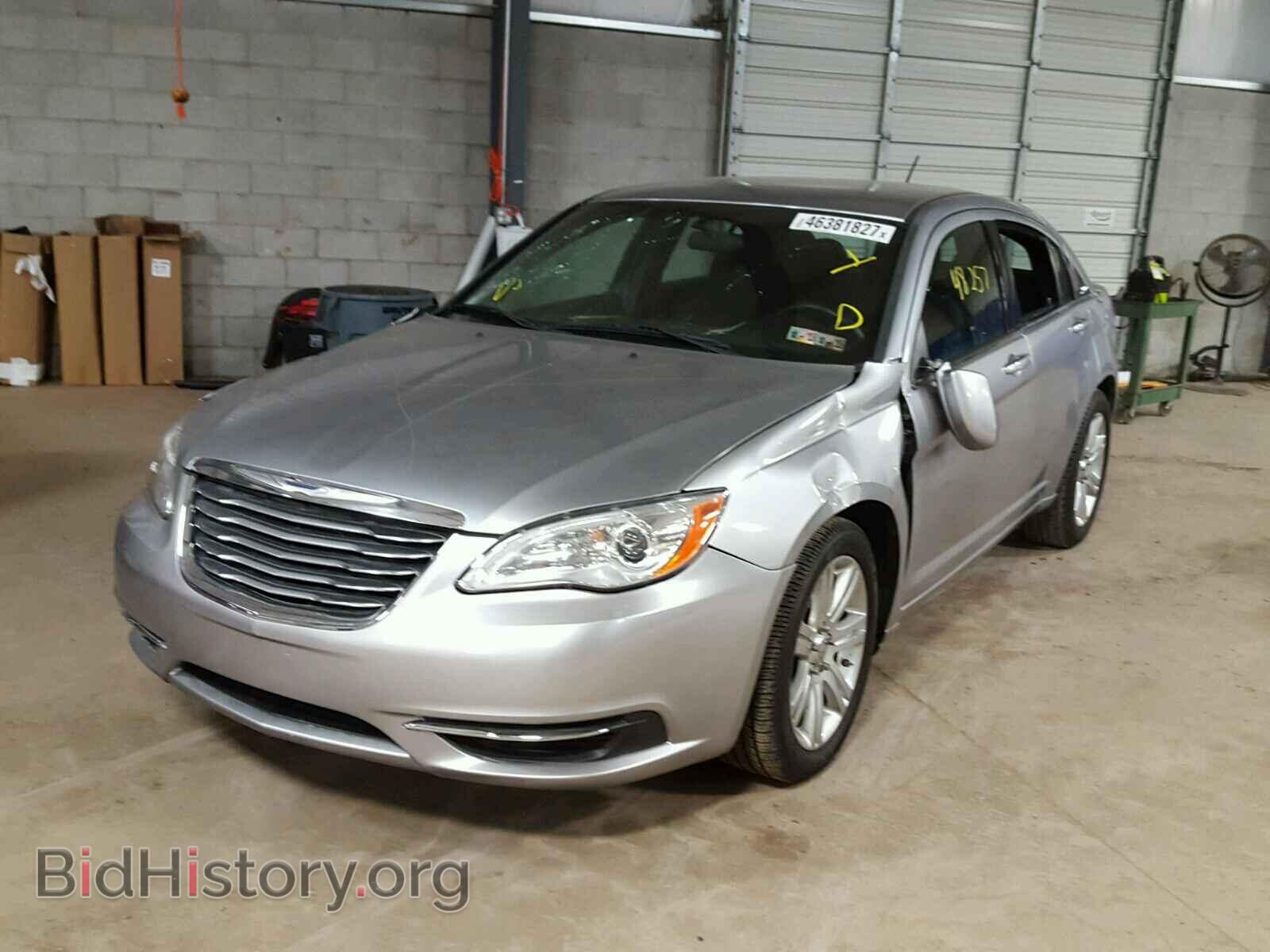 2013 CHRYSLER 200 - VIN: 1C3CCBAG1DN721940 - Photo 2