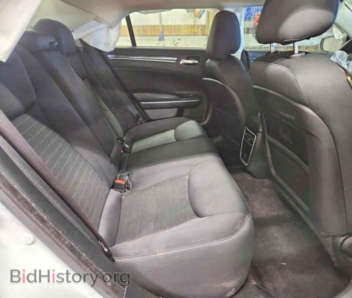 2018 CHRYSLER 300 - VIN: 2C3CCAAG4JH294008 - Фото 10