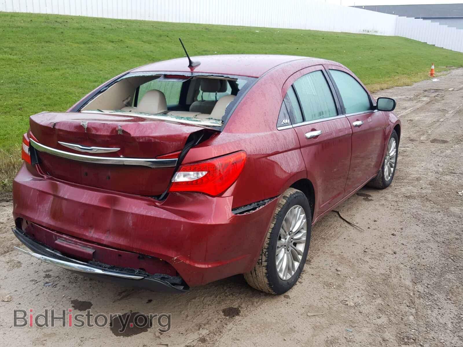 2011 CHRYSLER 200 - VIN: 1C3BC2FG2BN602022 - Фото 4