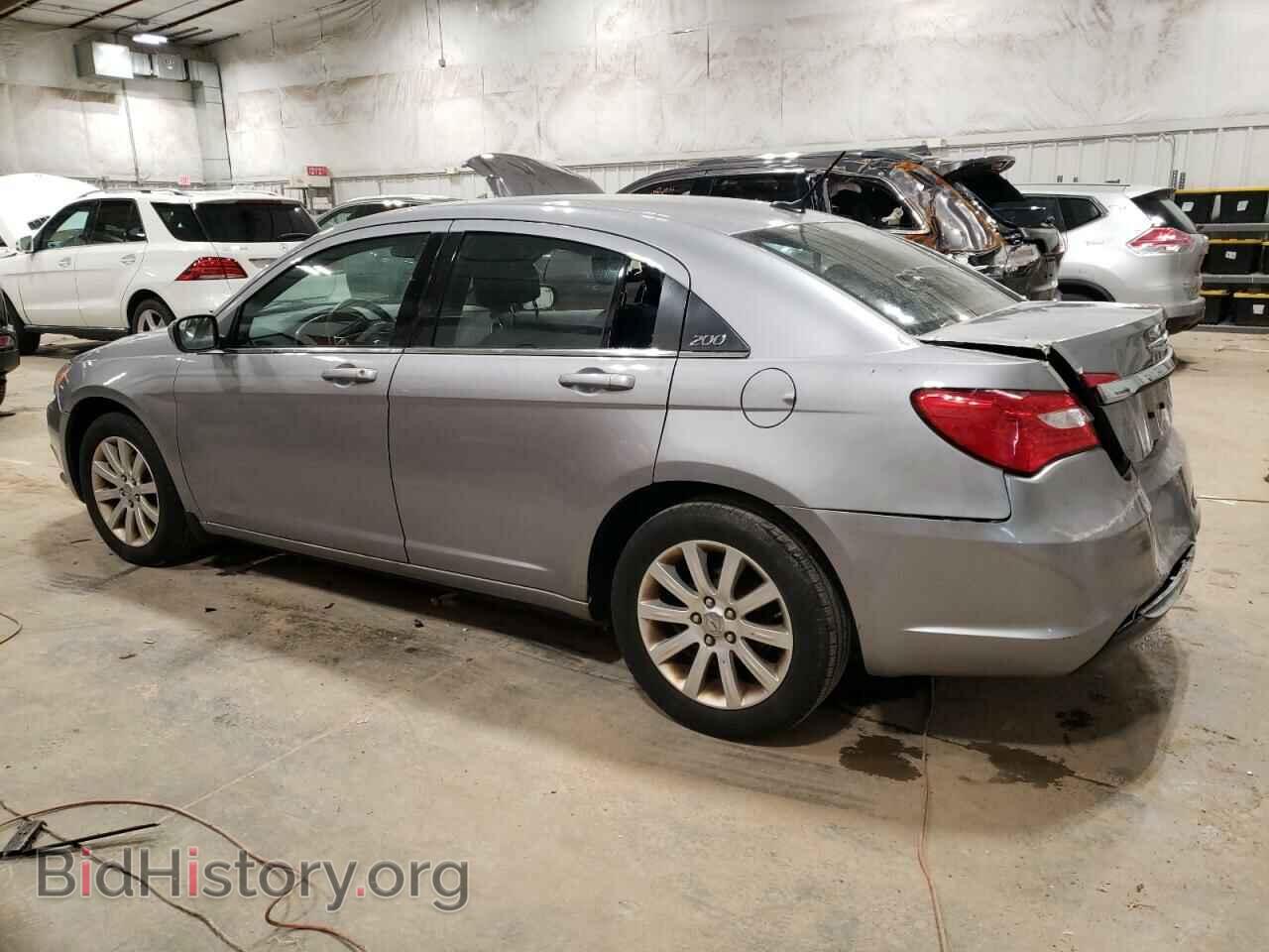 2013 CHRYSLER 200 - VIN: 1C3CCBBB8DN617206 - Фото 2