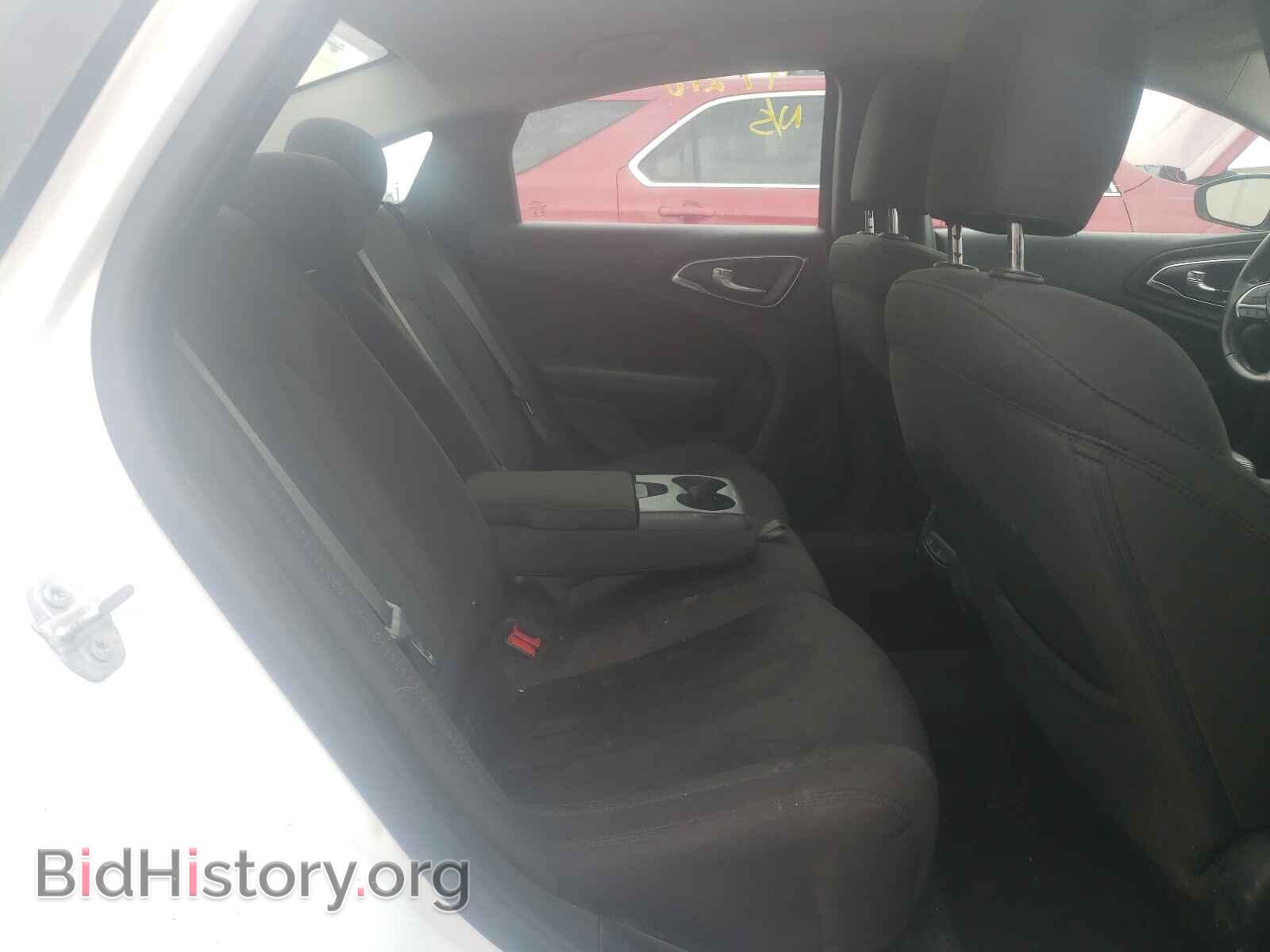 2016 CHRYSLER 200 - VIN: 1C3CCCAB5GN103308 - Фото 6