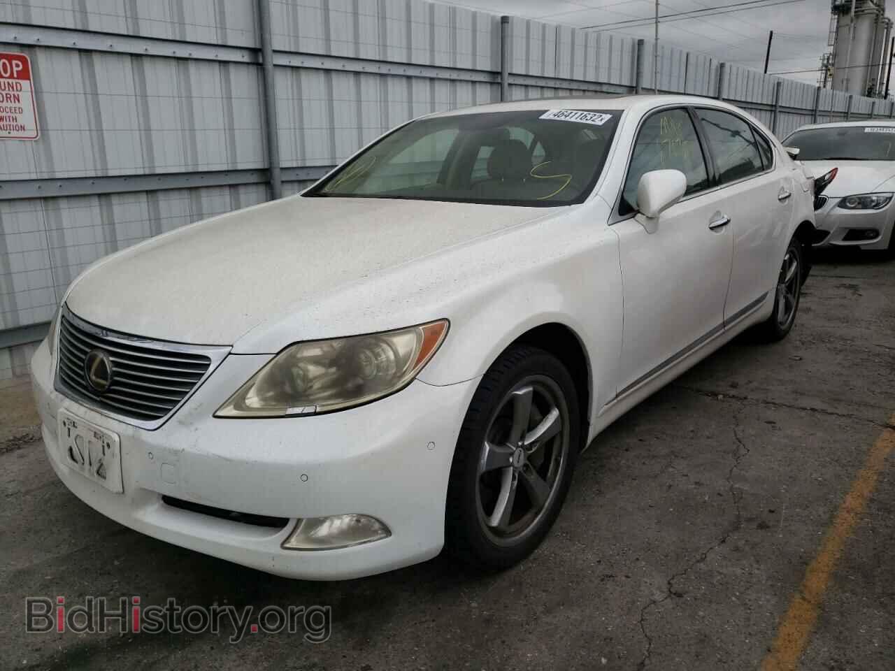 2007 LEXUS LS460 - VIN: JTHGL46F375001065 - Photo 2