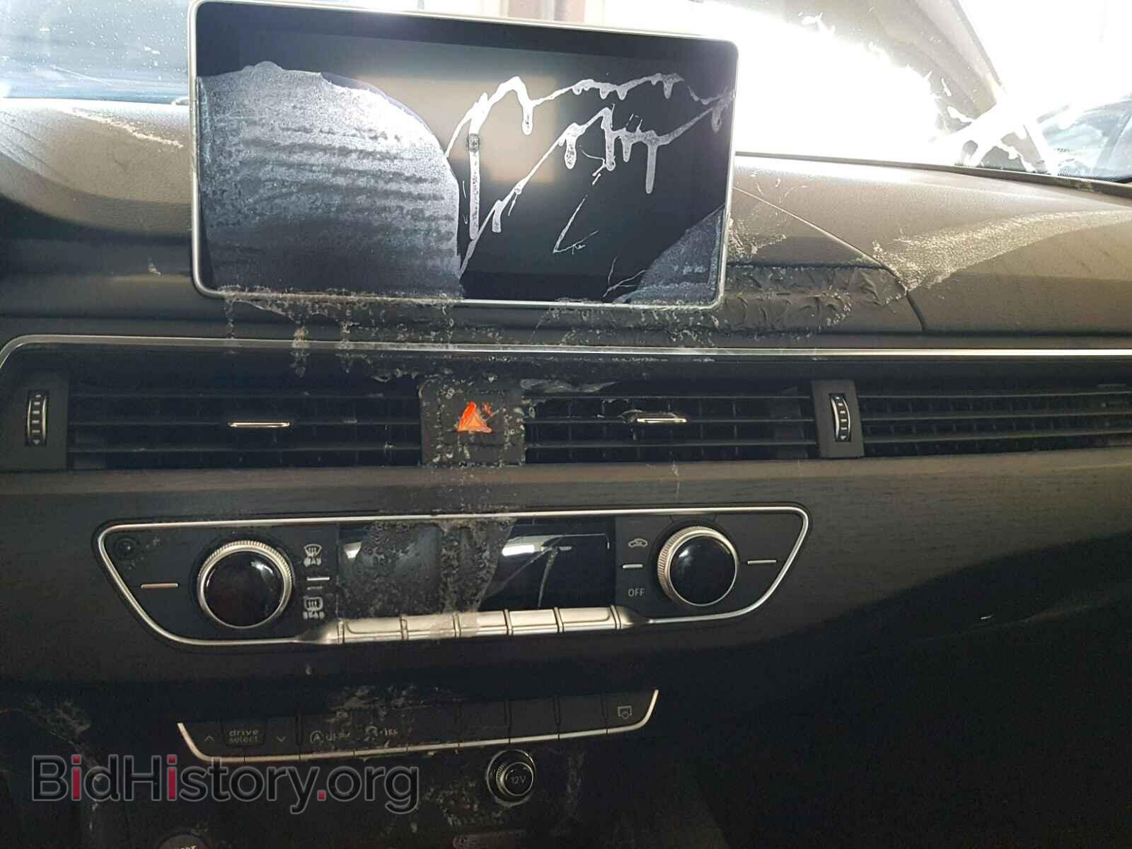 2017 AUDI A4 - VIN: WAUKMAF49HN055054 - Фото 9