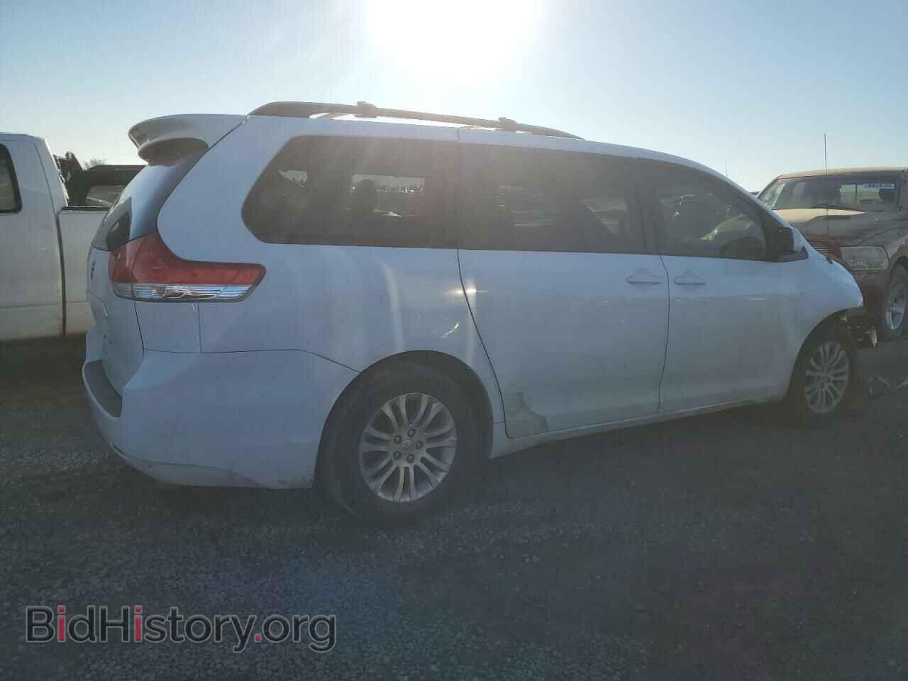 2011 TOYOTA All Models - VIN: 5TDYK3DC4BS064187 - Фото 3