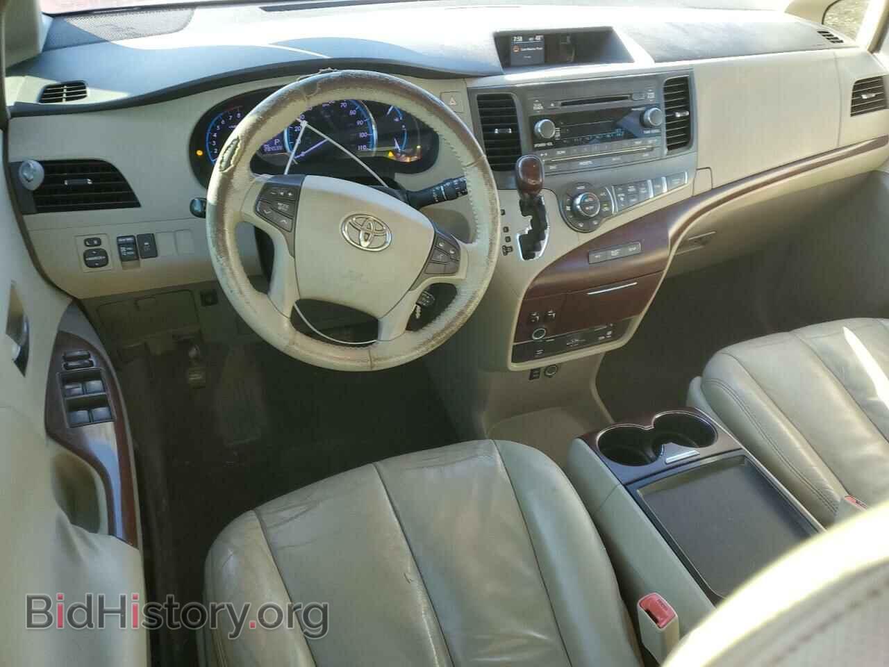 2011 TOYOTA All Models - VIN: 5TDYK3DC4BS064187 - Фото 8