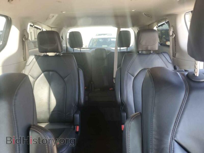 2019 Chrysler PACIFICA (VIN 2C4RC1EG4KR737852) — фото 10 из 13