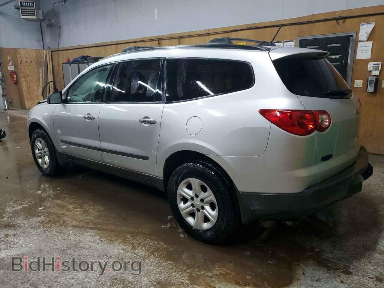 2012 CHEVROLET TRAVERSE - VIN: 1GNKRFED9CJ370978 - Фото 2
