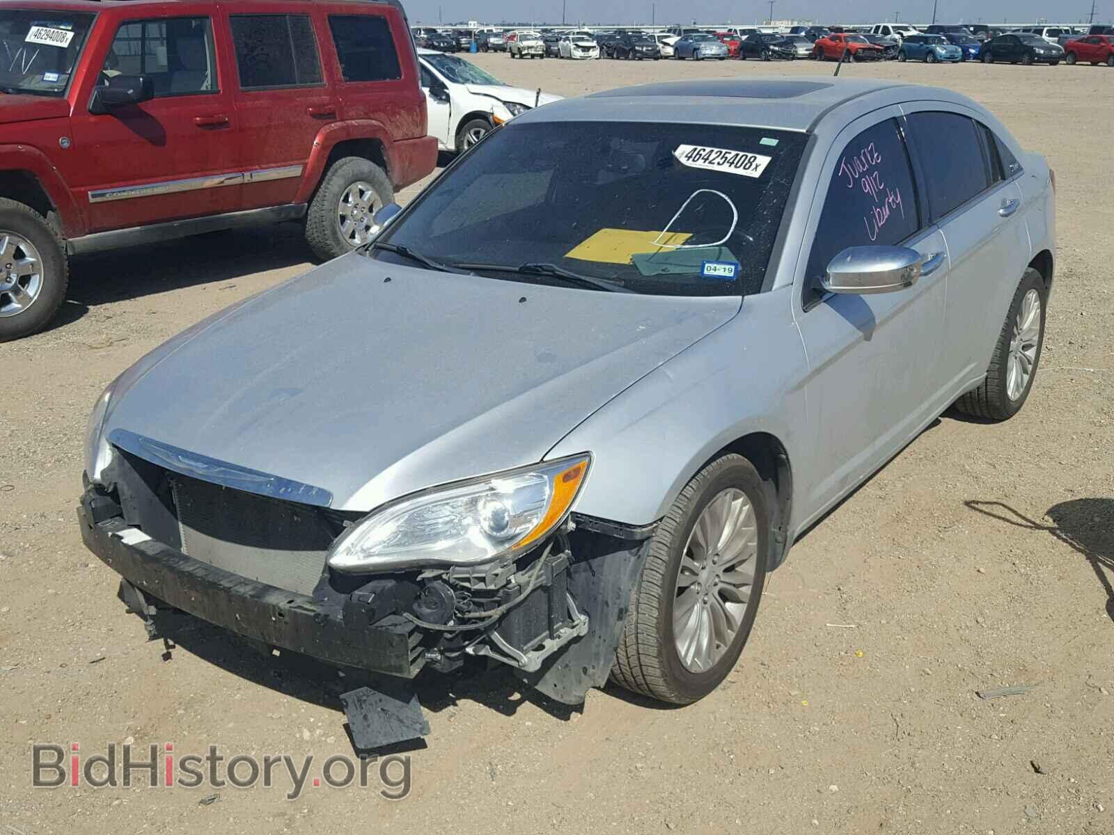 2012 CHRYSLER 200 - VIN: 1C3CCBCB0CN137805 - Photo 2