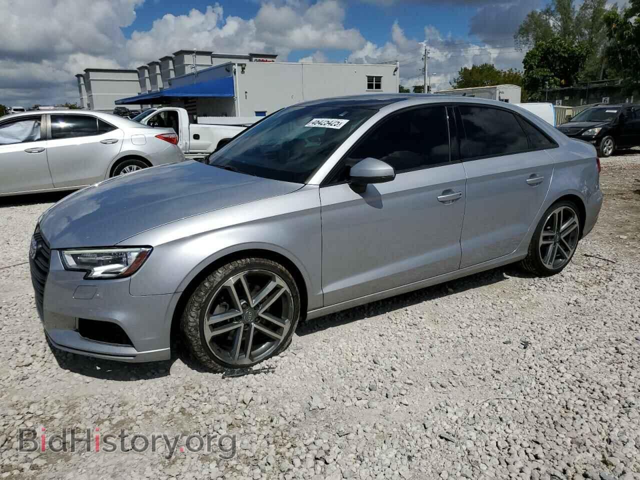 Фотография WAUAUGFF2KA081168 - AUDI A3 2019