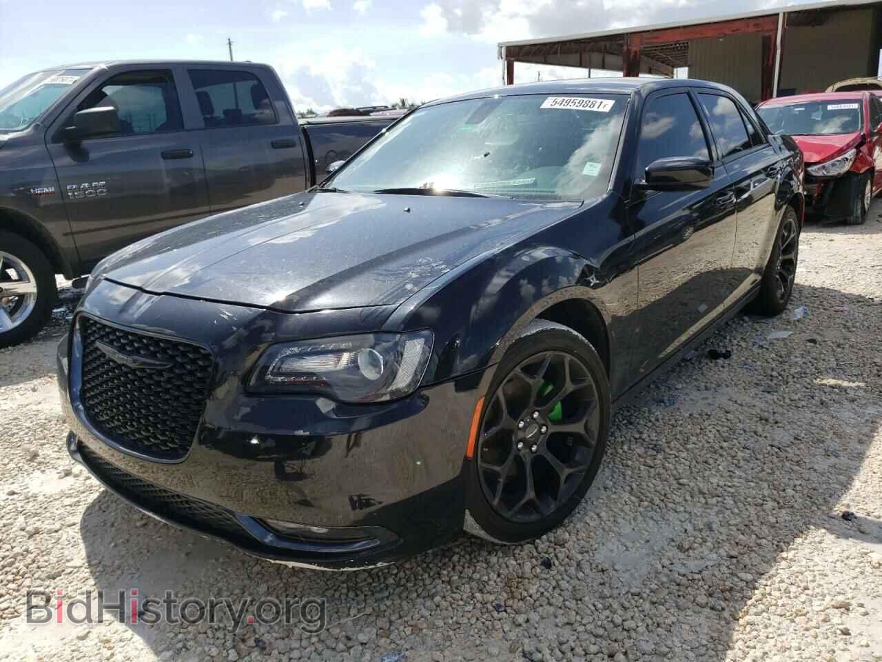 2019 CHRYSLER 300 - VIN: 2C3CCABG6KH686598 - Photo 2