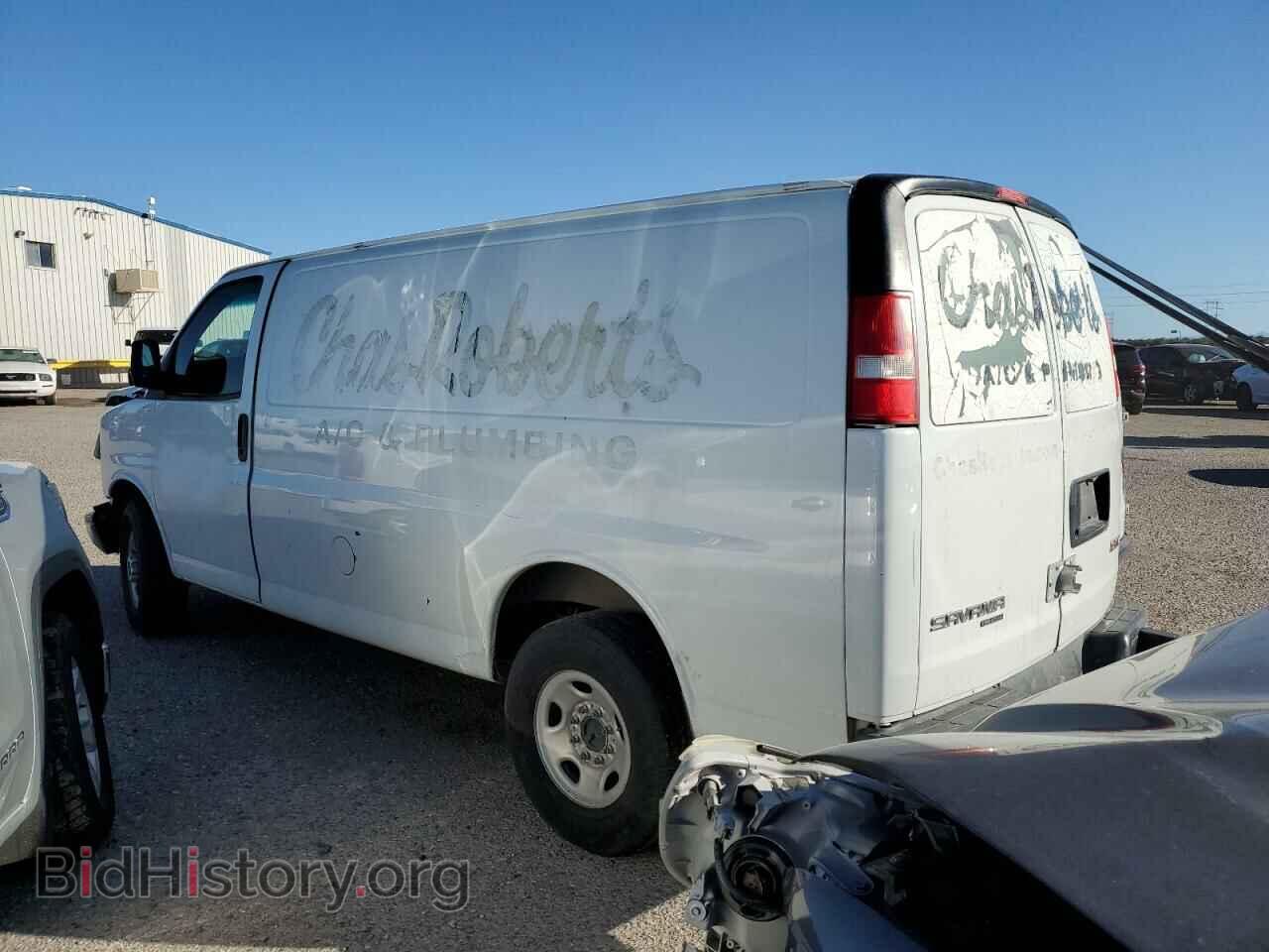 2014 GMC SAVANA - VIN: 1GTW7FCA2E1905919 - Photo 2