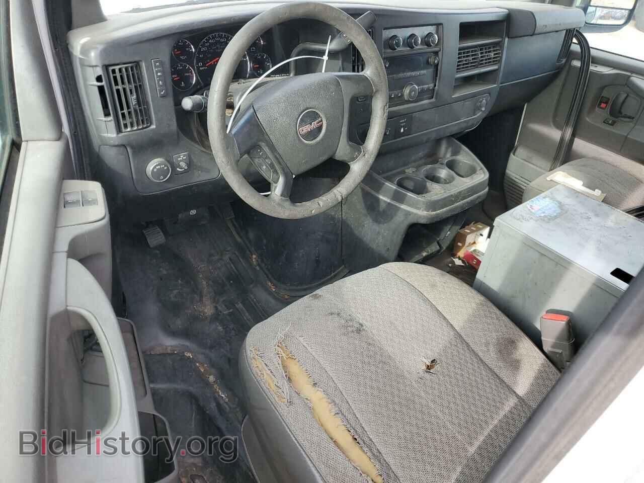 2014 GMC SAVANA - VIN: 1GTW7FCA2E1905919 - Photo 8