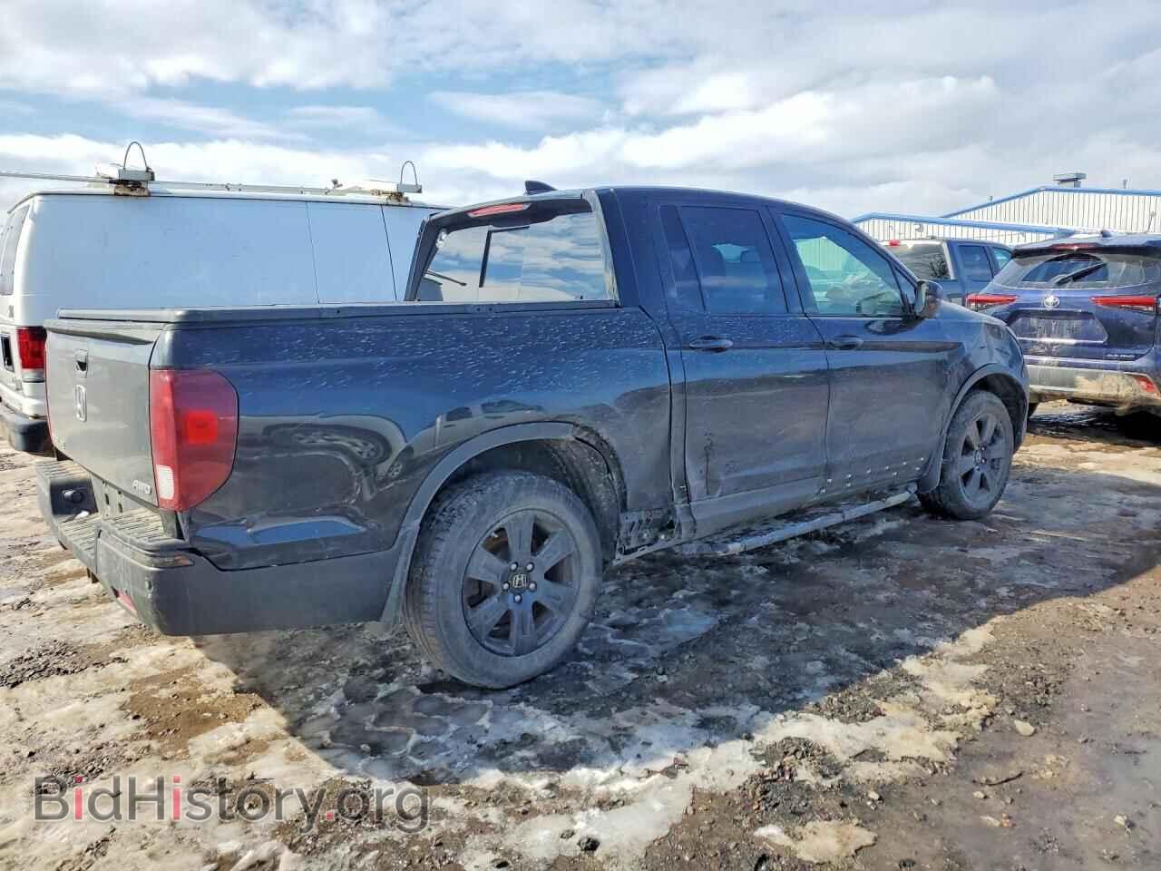 2018 HONDA RIDGELINE - VIN: 5FPYK3F82JB010776 - Фото 3