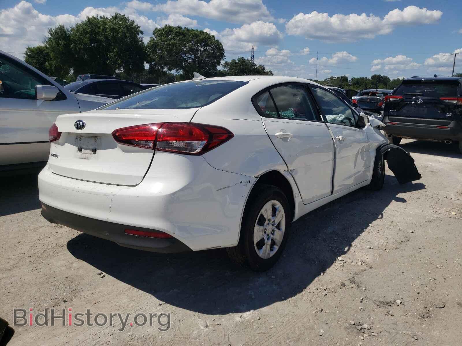 2017 KIA FORTE - VIN: 3KPFK4A70HE140379 - Photo 4