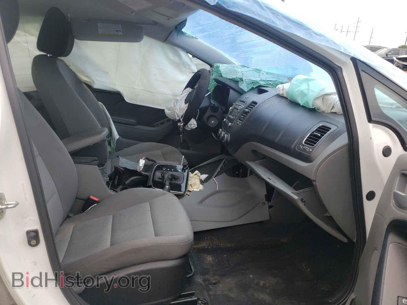 2017 KIA FORTE - VIN: 3KPFK4A70HE140379 - Photo 5