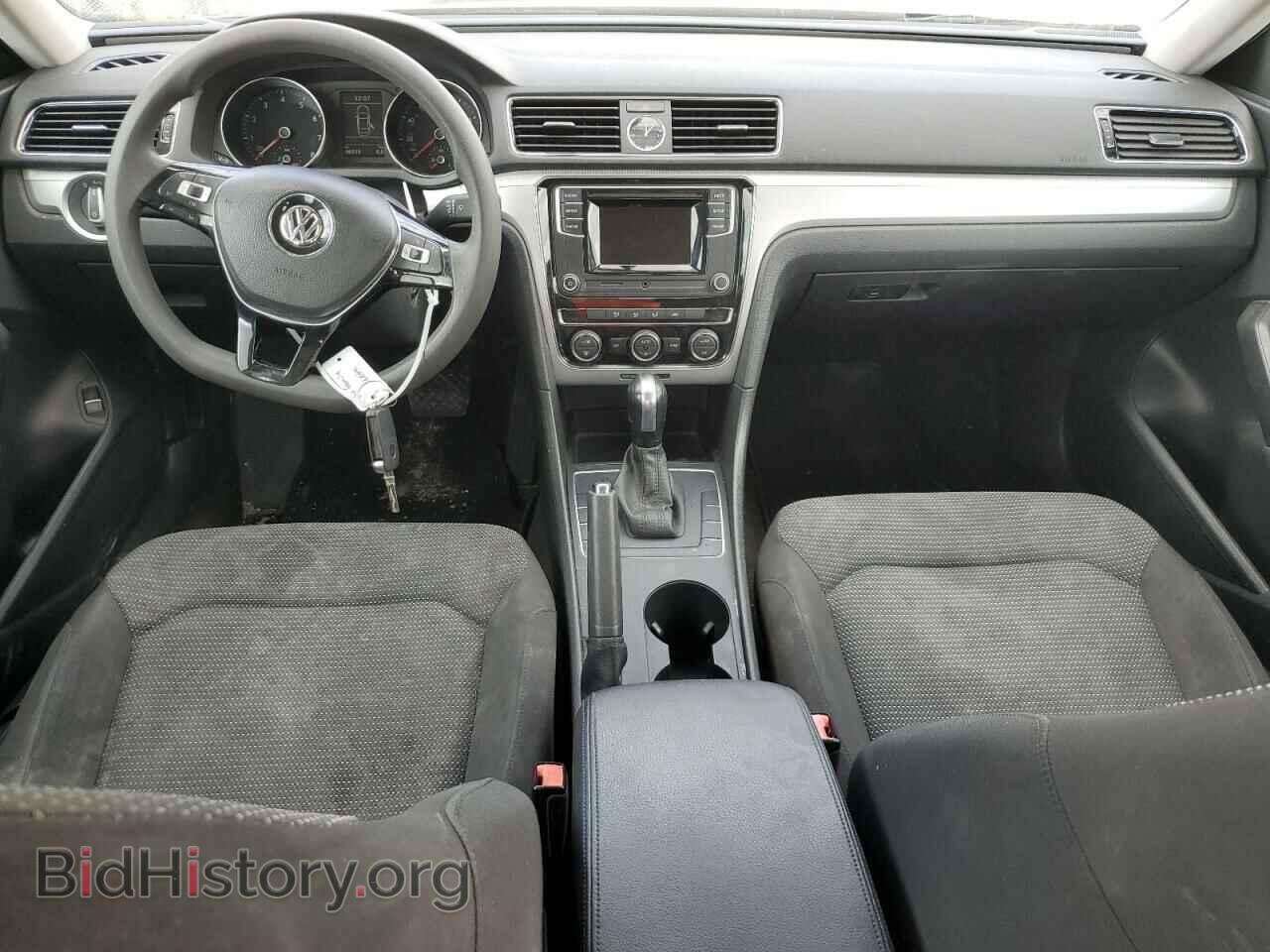 2017 VOLKSWAGEN PASSAT - VIN: 1VWAT7A37HC010089 - Фото 8