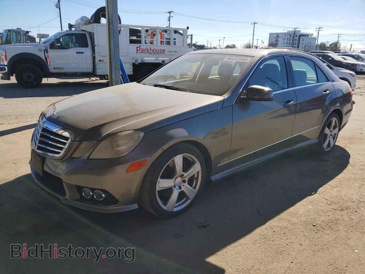 Photo WDDHF5GB1AA073255 - MERCEDES-BENZ E-CLASS 2010
