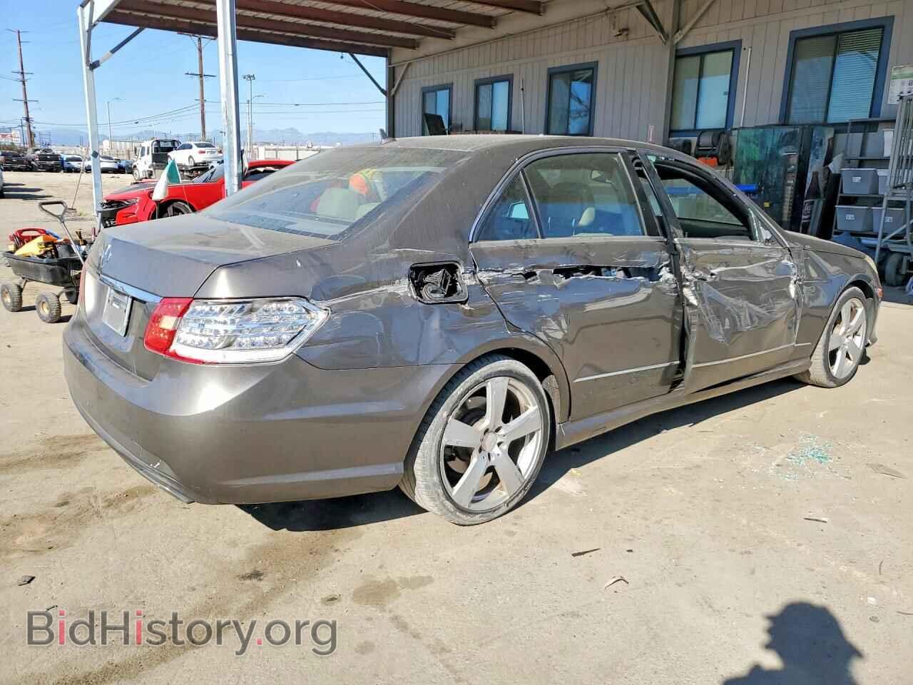 2010 MERCEDES-BENZ E-CLASS - VIN: WDDHF5GB1AA073255 - Фото 3