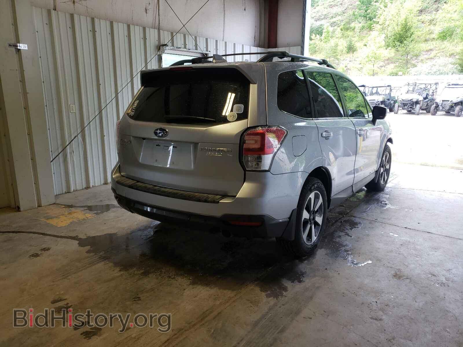 2017 SUBARU FORESTER - VIN: JF2SJARC5HH420795 - Фото 4