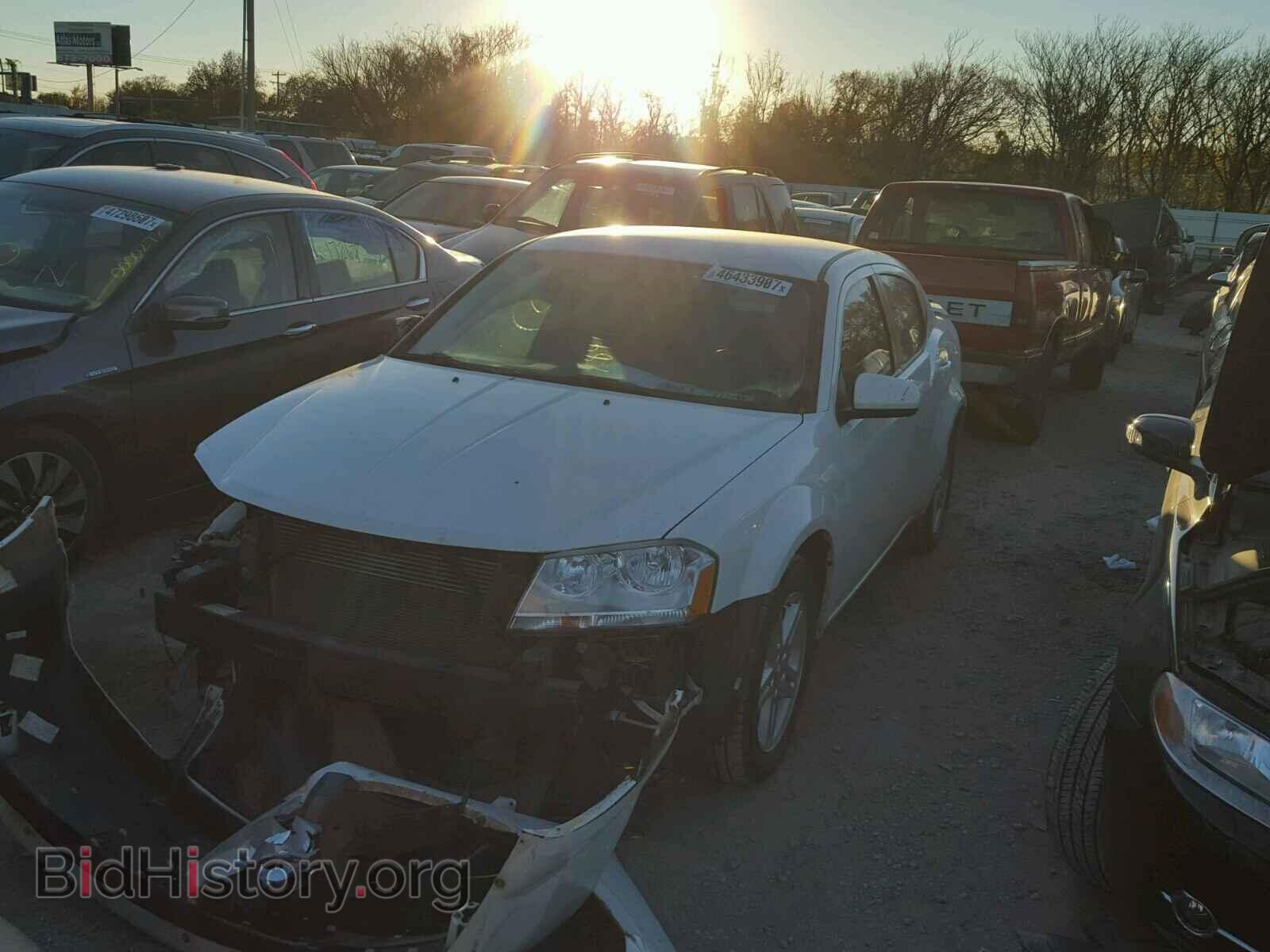 2010 DODGE AVENGER - VIN: 1B3CC5FB5AN184111 - Фото 2