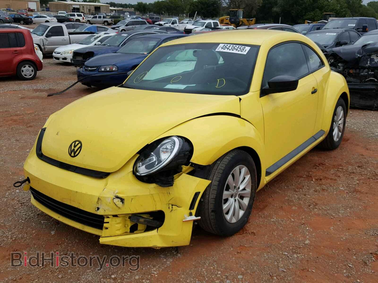 2015 VOLKSWAGEN BEETLE - VIN: 3VWF17AT5FM630110 - Фото 2