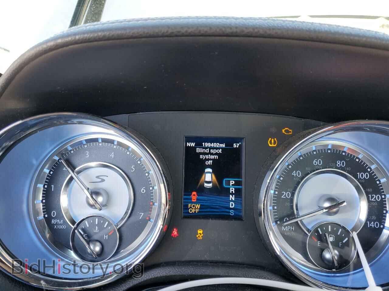 2012 CHRYSLER 300 - VIN: 2C3CCABG0CH145497 - Фото 9