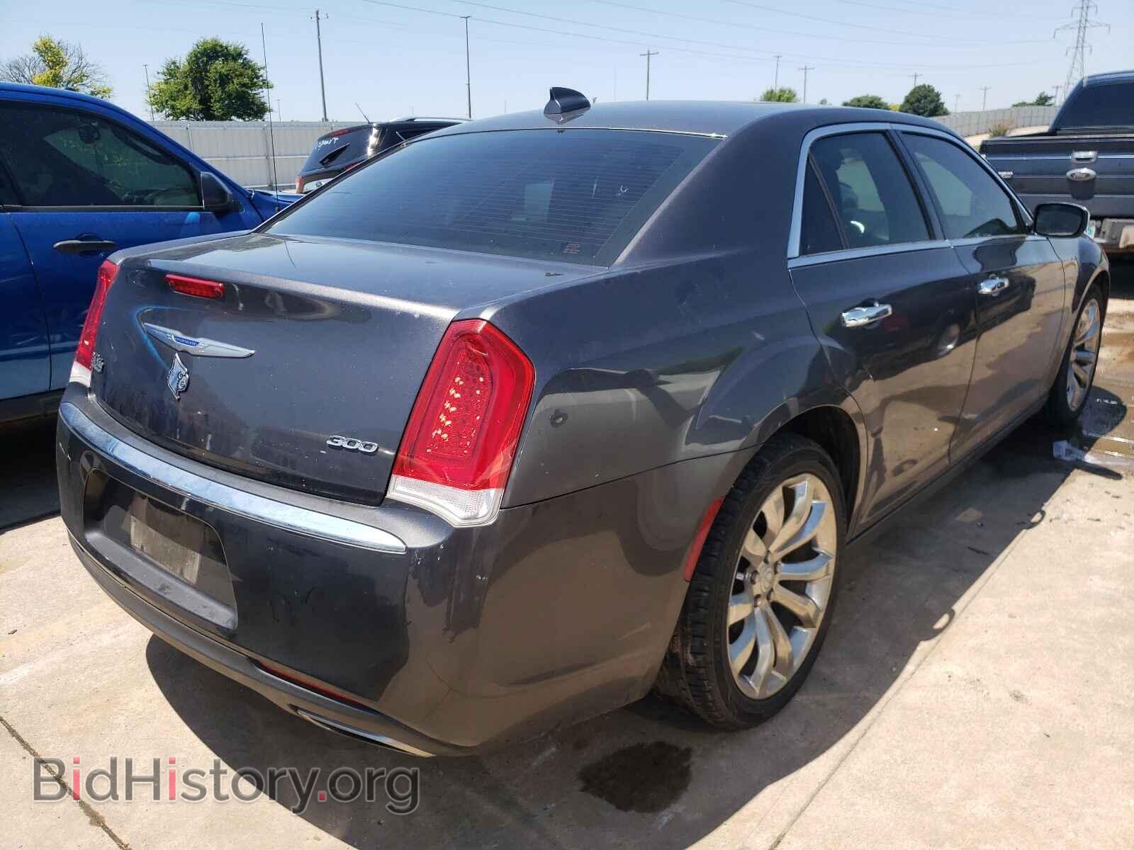 2019 CHRYSLER 300 - VIN: 2C3CCAEG4KH564706 - Фото 4