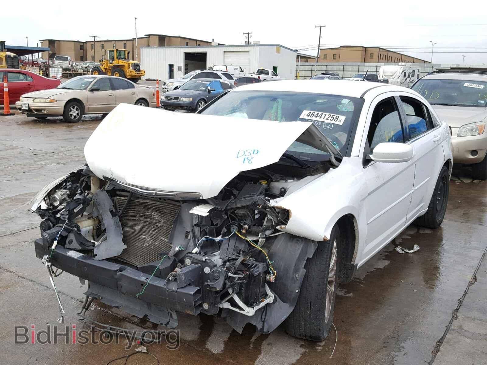 2012 CHRYSLER 200 - VIN: 1C3CCBAB0CN149083 - Photo 2