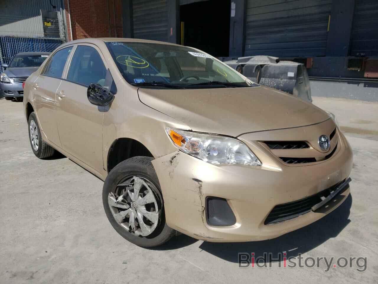 Photo JTDBU4EE4DJ113796 - TOYOTA COROLLA 2013