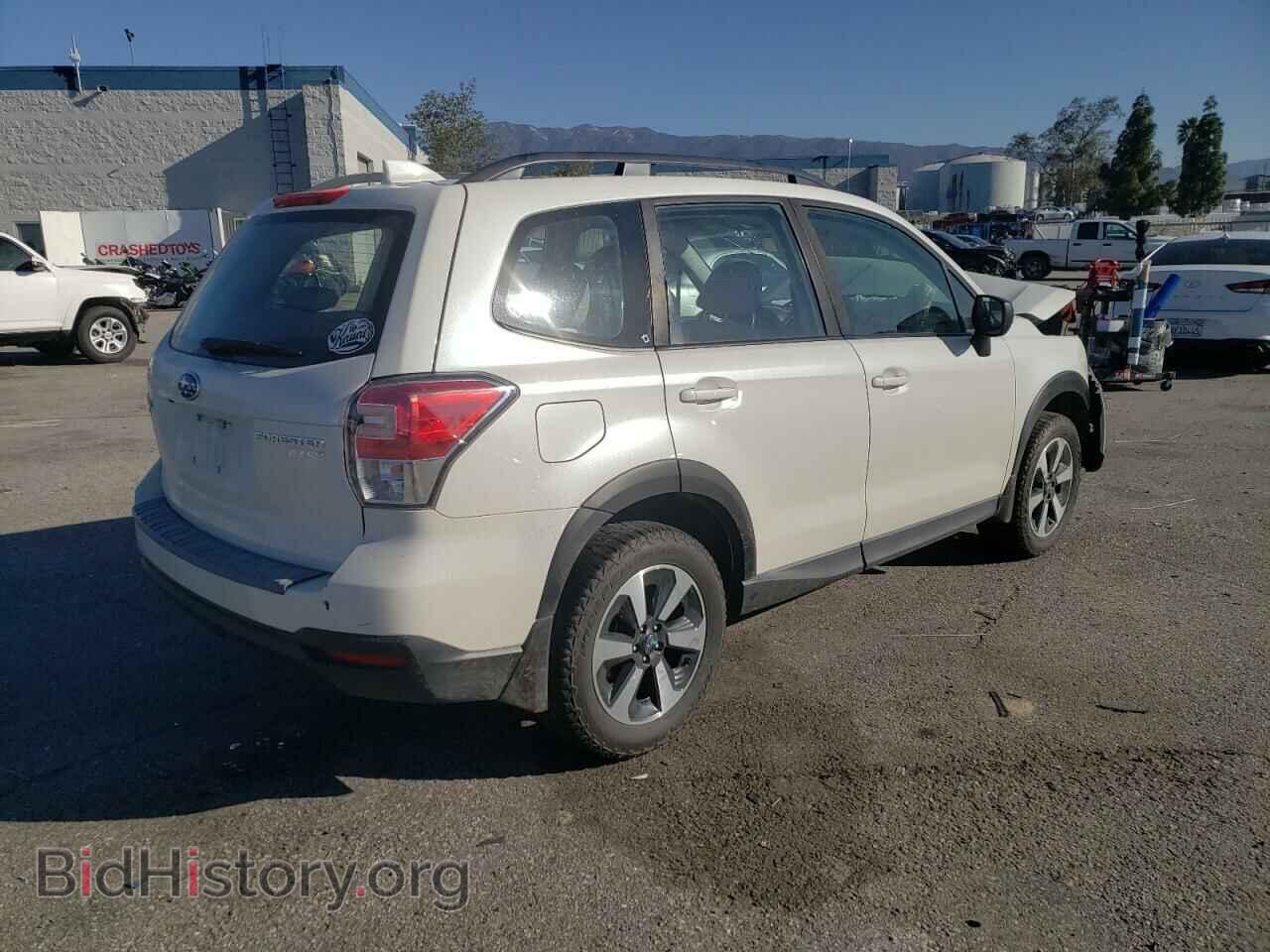 2017 SUBARU FORESTER - VIN: JF2SJABC5HH559416 - Фото 3