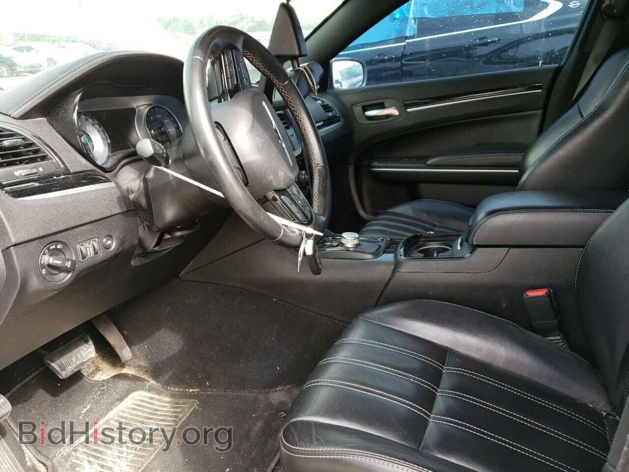 2019 CHRYSLER 300 - VIN: 2C3CCABG2KH516285 - Фото 7