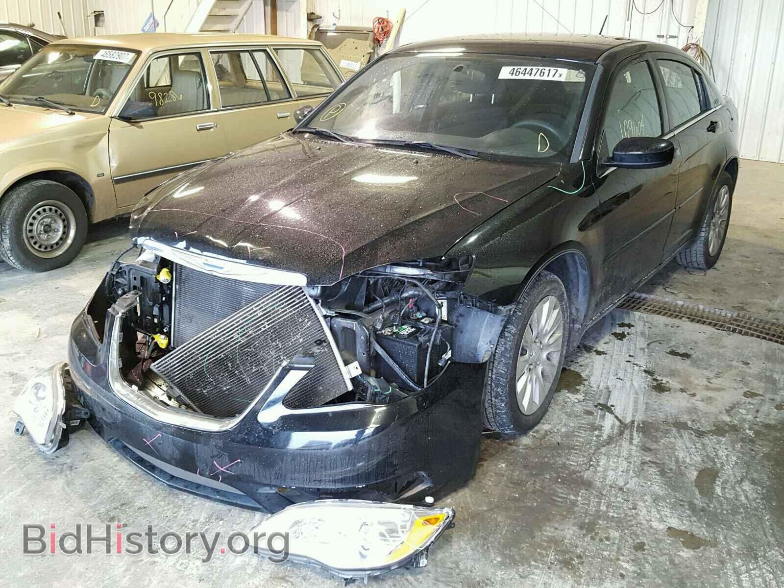 2012 CHRYSLER 200 - VIN: 1C3CCBAB1CN235941 - Photo 2
