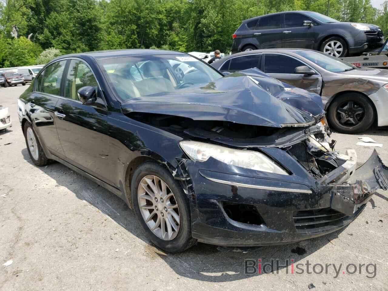 Photo KMHGC4DE1BU131318 - HYUNDAI GENESIS 2011