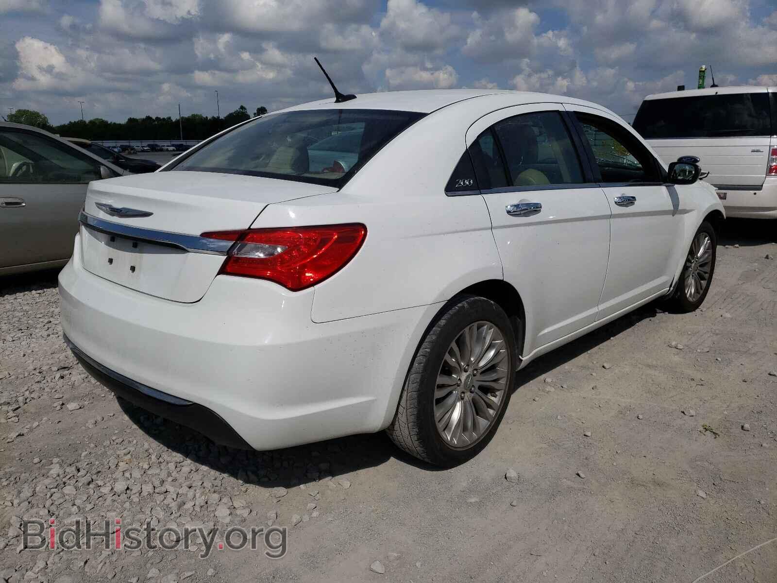 2013 CHRYSLER 200 - VIN: 1C3CCBCG5DN555385 - Фото 4