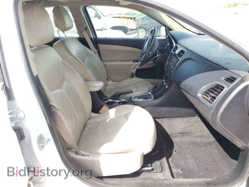 2013 Chrysler 200 (VIN 1C3CCBCG5DN555385) — фото 5 из 10