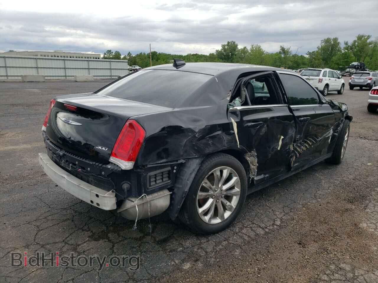 2017 CHRYSLER 300 - VIN: 2C3CCARG5HH648035 - Фото 4