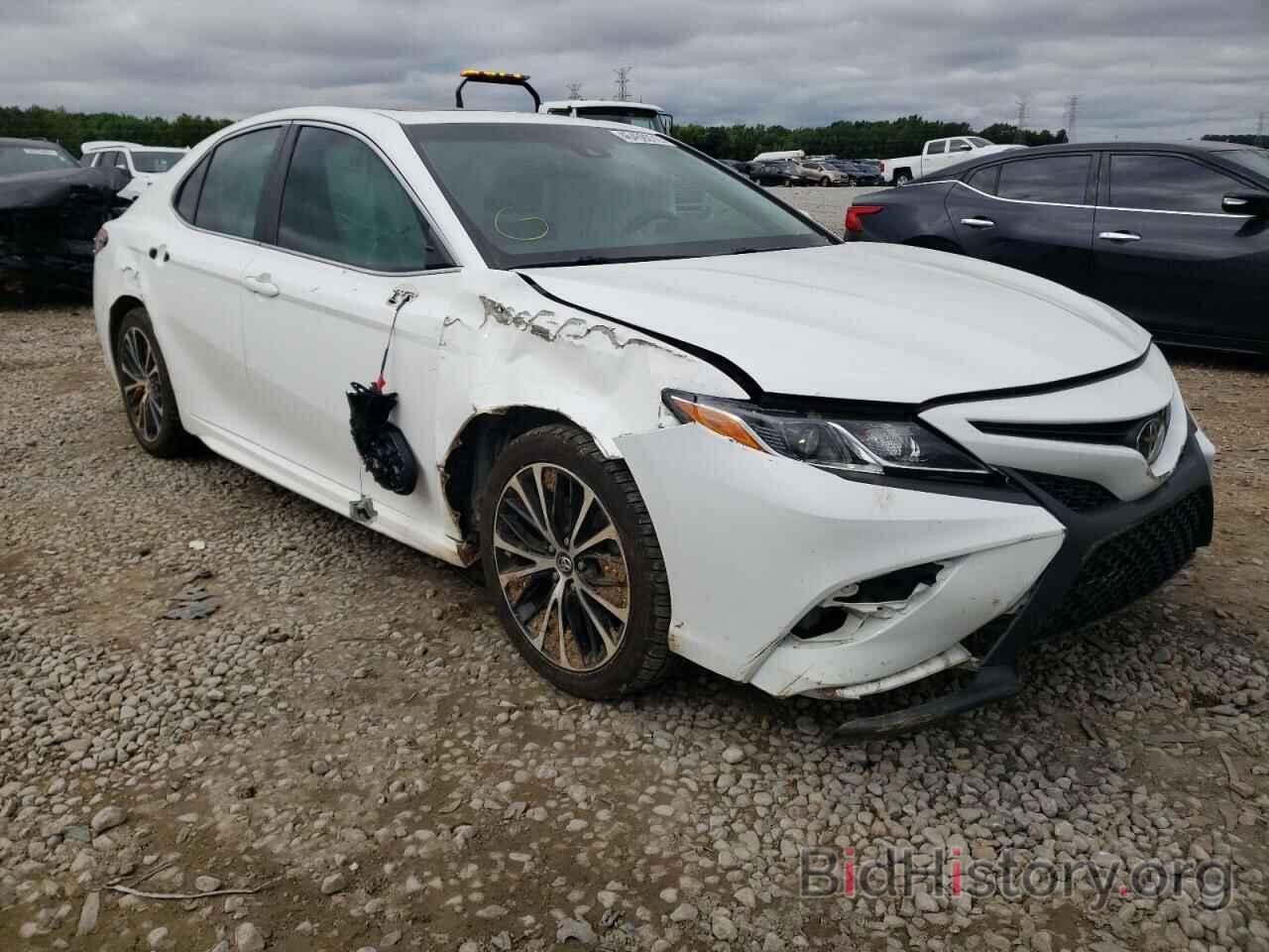 Photo 4T1B11HK6JU532683 - TOYOTA CAMRY 2018