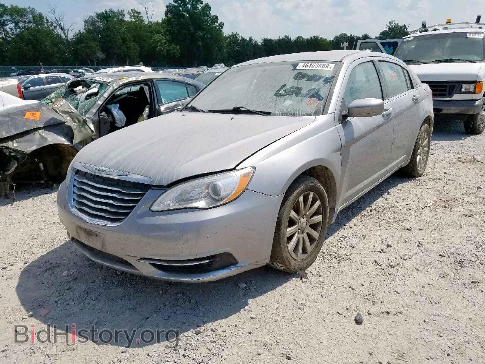 2013 CHRYSLER 200 - VIN: 1C3CCBBB4DN743594 - Фото 2