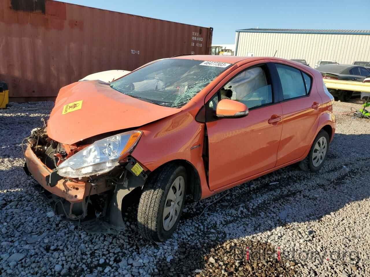 Toyota Prius c 2014