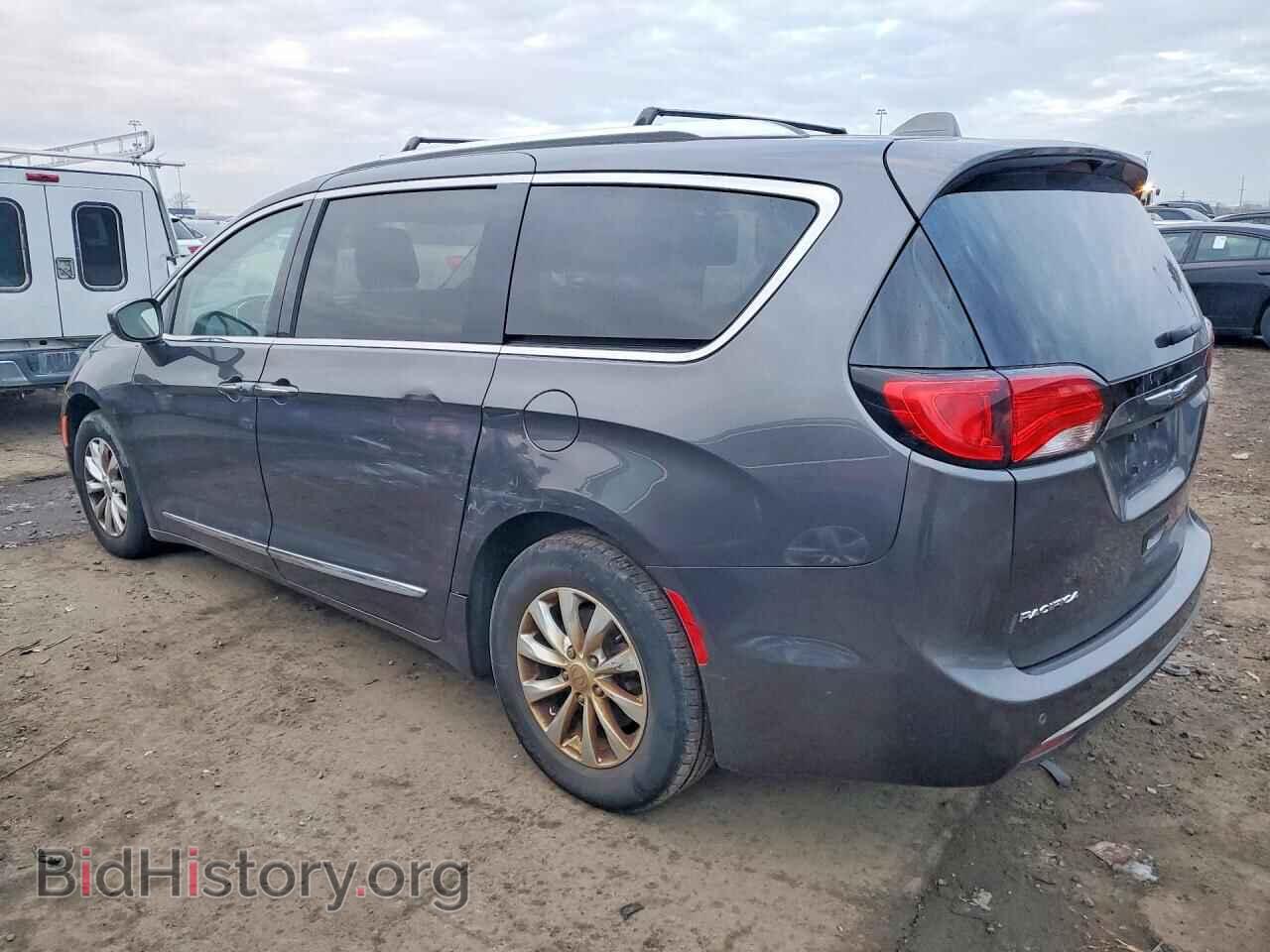 2018 CHRYSLER PACIFICA - VIN: 2C4RC1EG7JR289542 - Фото 2