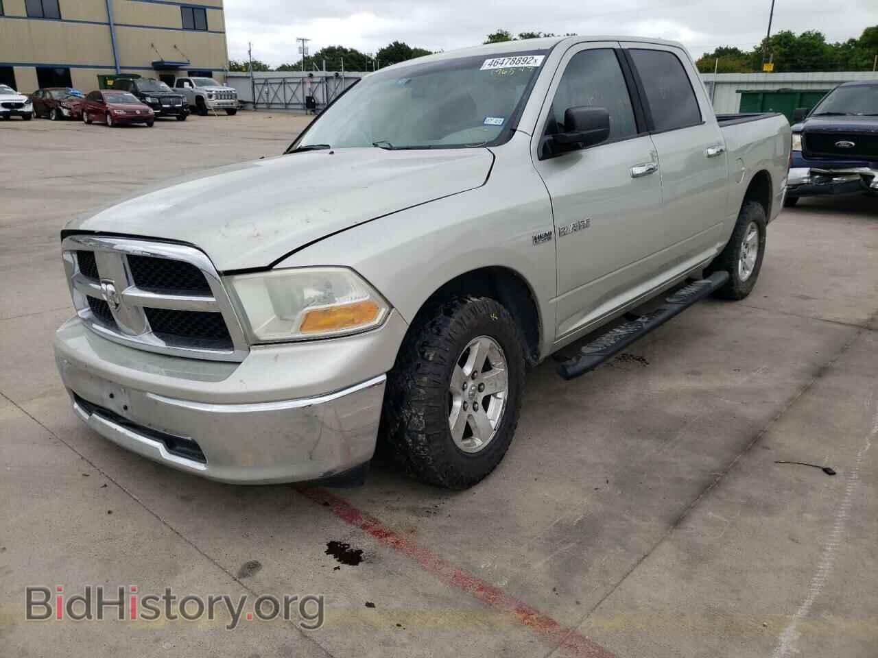 2010 DODGE RAM 1500 - VIN: 1D7RB1CT2AS196547 - Фото 2