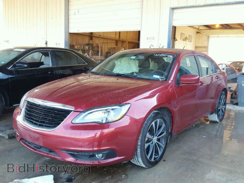 2011 Chrysler 200 (VIN 1C3BC8FG2BN600449) — photo 2 of 10