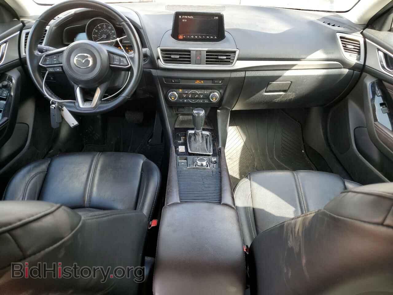 2018 MAZDA 3 - VIN: 3MZBN1L32JM215218 - Фото 8