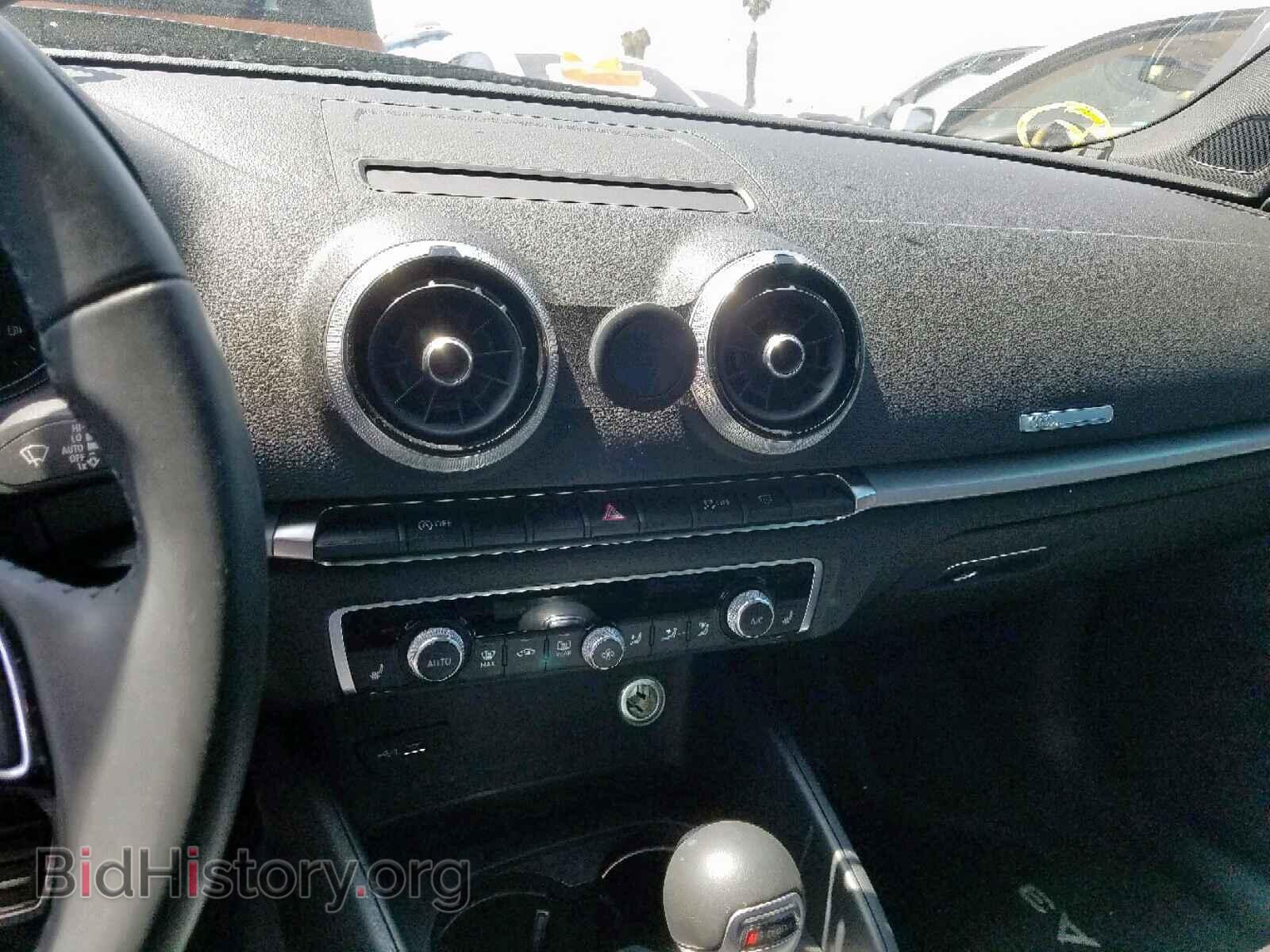 2018 AUDI A3 - VIN: WAUAUGFF8J1006473 - Фото 9