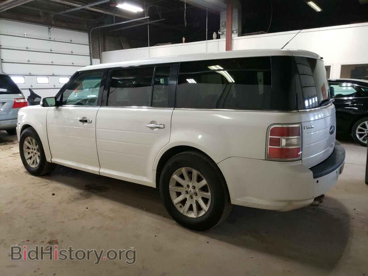 2009 FORD FLEX - VIN: 2FMEK62C89BB08576 - Фото 2