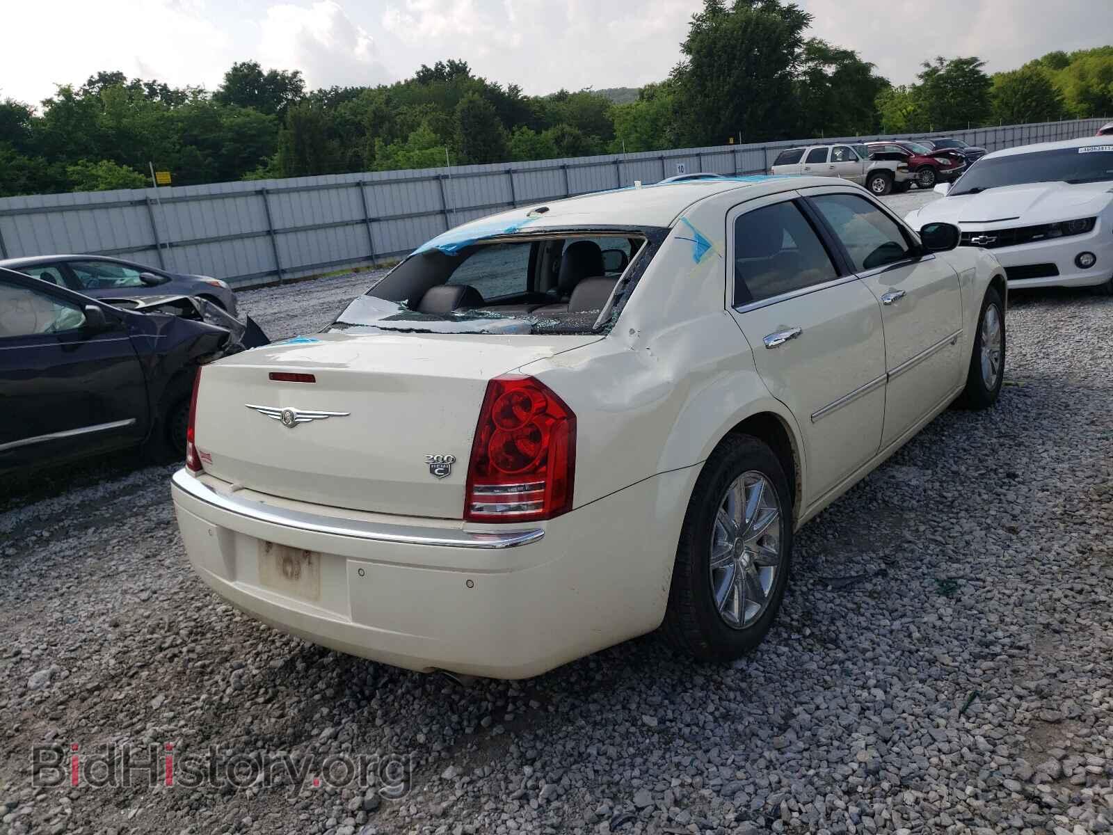 2010 CHRYSLER 300 - VIN: 2C3CA6CT5AH114208 - Фото 4