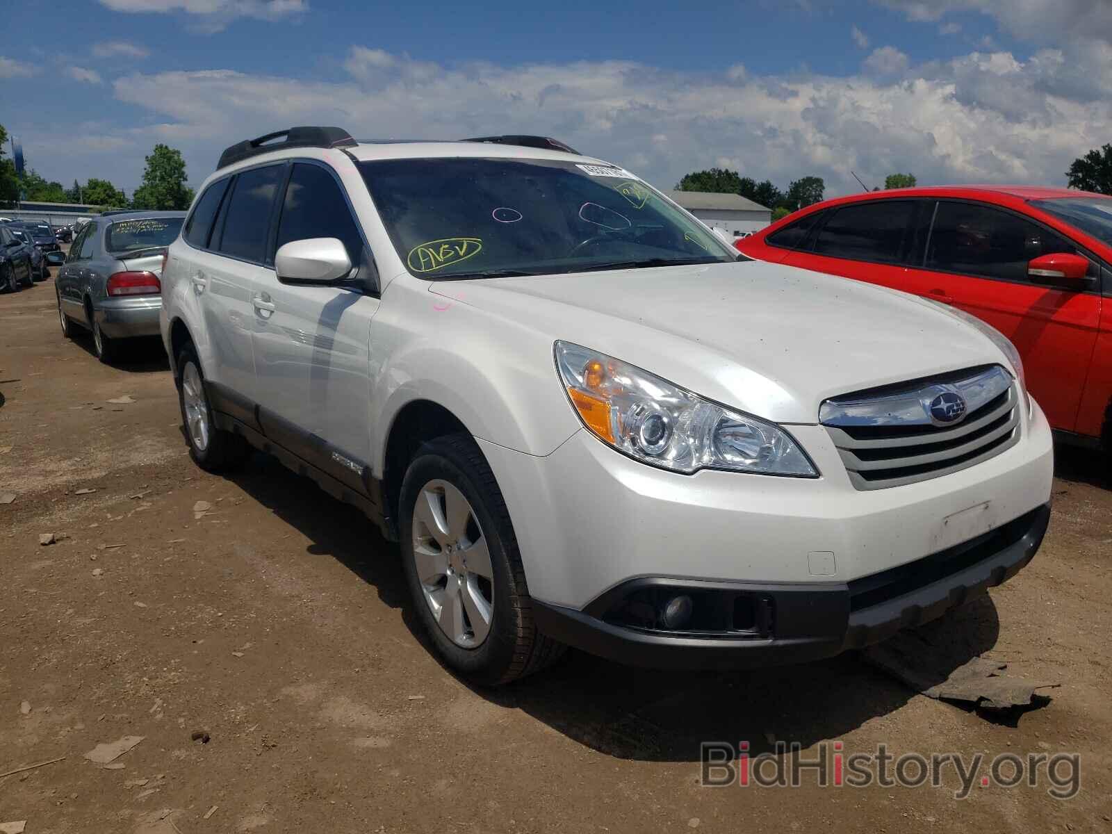 Photo 4S4BRCGC4B3438758 - SUBARU OUTBACK 2011