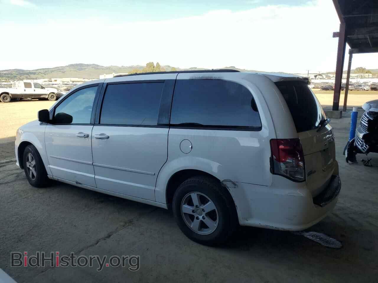 2013 DODGE CARAVAN - VIN: 2C4RDGCG4DR552352 - Фото 2