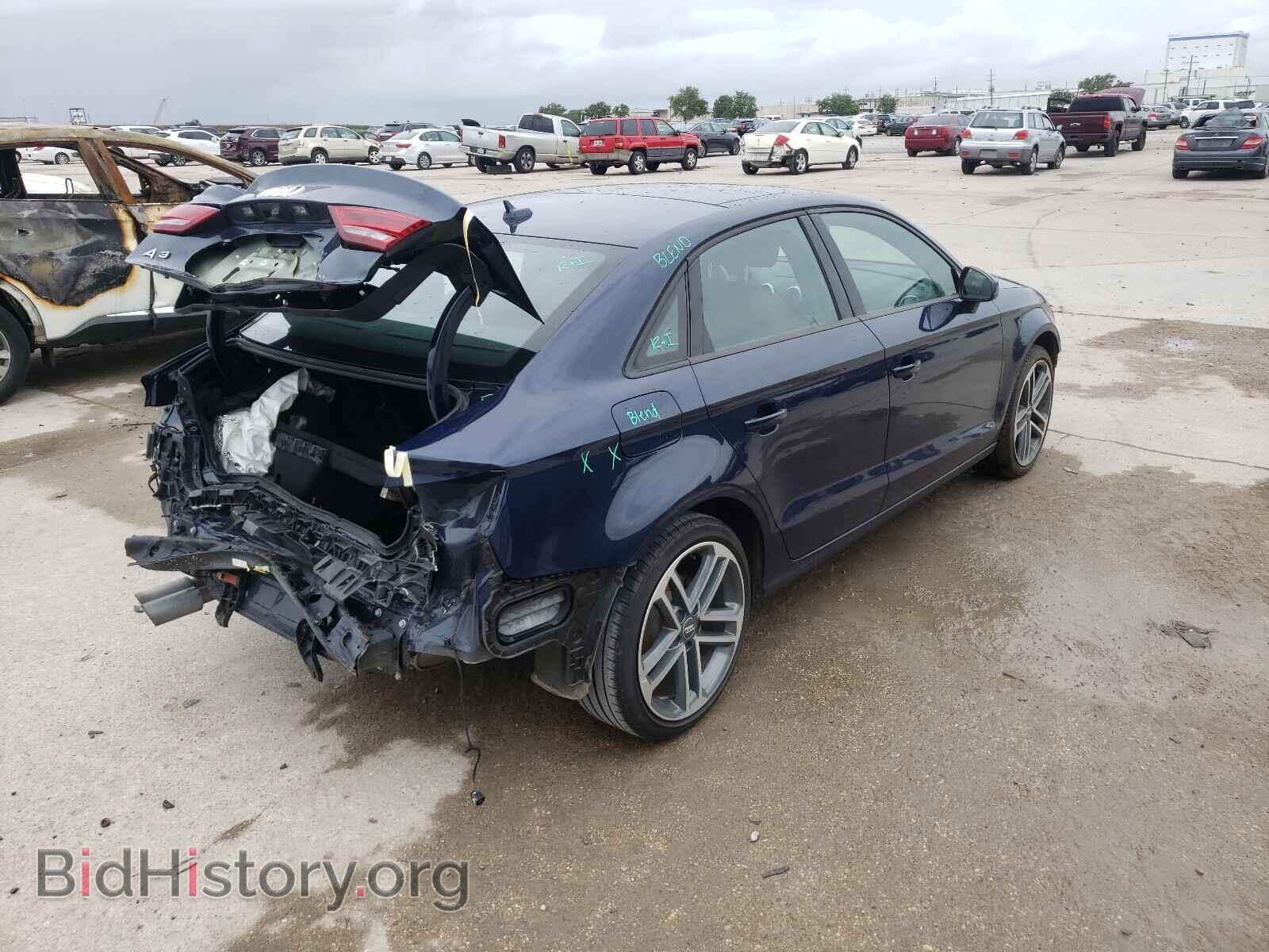 2017 AUDI A3 - VIN: WAUAUGFF2H1075301 - Фото 4