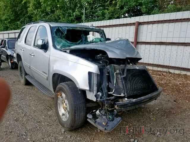 Photo 1GNSKBE06BR321067 - CHEVROLET TAHOE K150 2011